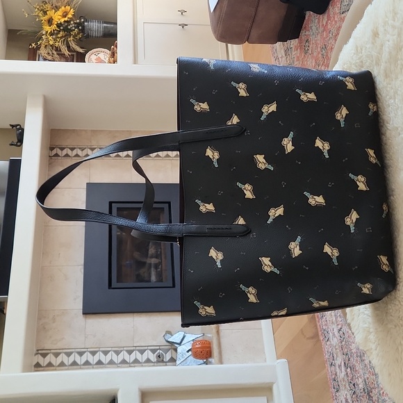 NWOT Coach Large Musical Penguin Leather Tote π§πΊπΆ - Picture 6 of 16
